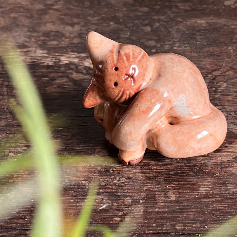 靜靜看你 / 橘貓陶偶 / 志野釉 - 擺飾/家飾品 - 陶 橘色