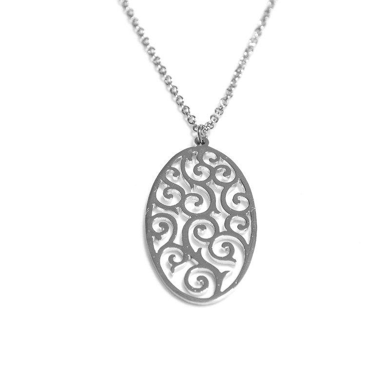 Decorative pattern in oval shape pendant - Necklaces - Other Metals Silver