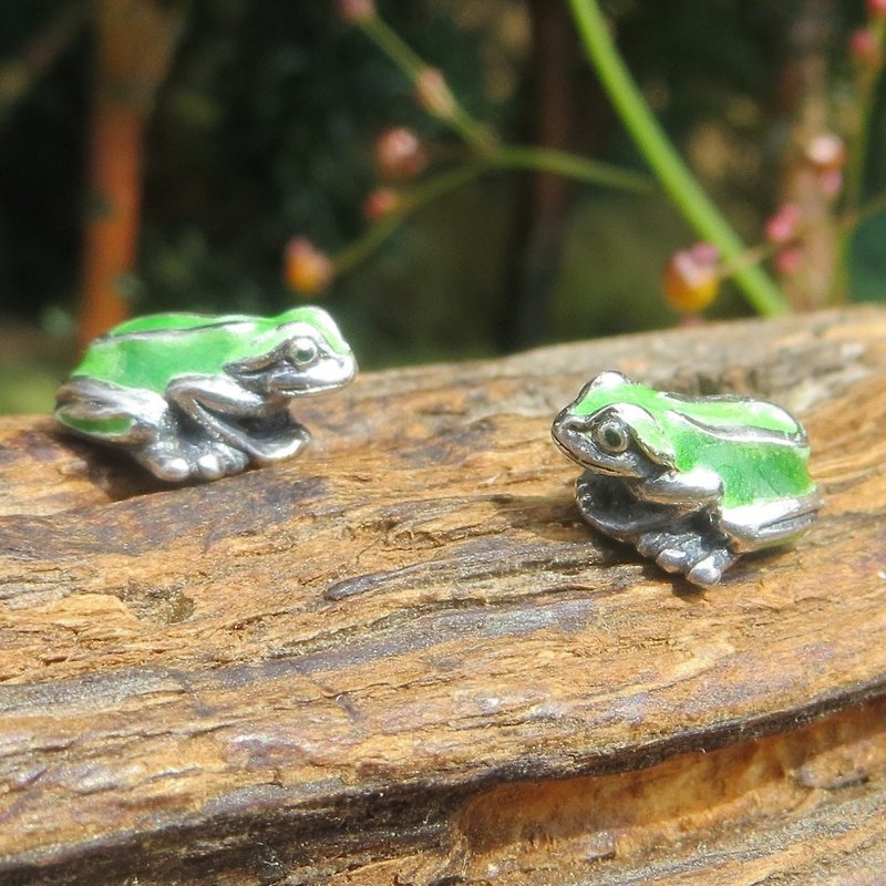 Three-color tree frog earrings Silver and Cloisonne - ต่างหู - โลหะ สีเขียว