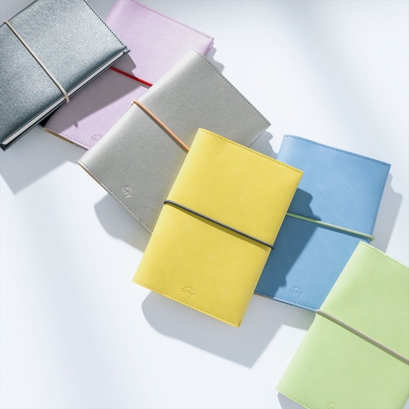 IROHA PUBLISHING 2026 SN FreeDaily 手帳 B6 兩款可選 - 筆記本/手帳 - 紙 多色