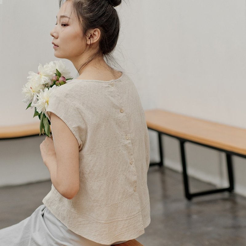 BUFU childhood linen shirt SH180111 - เสื้อยืดผู้หญิง - ผ้าฝ้าย/ผ้าลินิน สีกากี