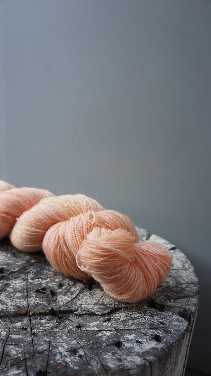手染蕾絲線。粉橘漸層(BFL/Silk/8020) - 編織/羊毛氈/布藝 - 羊毛 