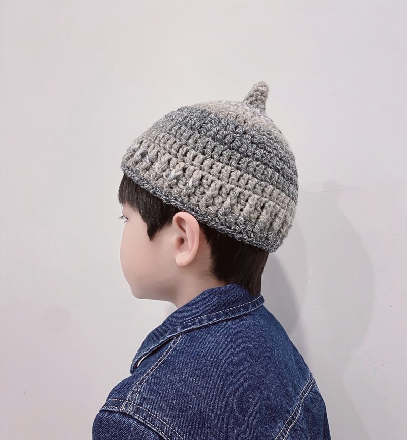 Kids Gradient Grey Crochet Cold Hat - หมวก - ไฟเบอร์อื่นๆ สีเทา