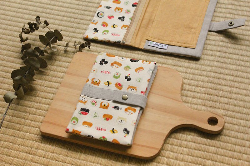 【Chai Chai Sushi】Passport Holder/Passbook Set - ที่เก็บพาสปอร์ต - ผ้าฝ้าย/ผ้าลินิน สีส้ม
