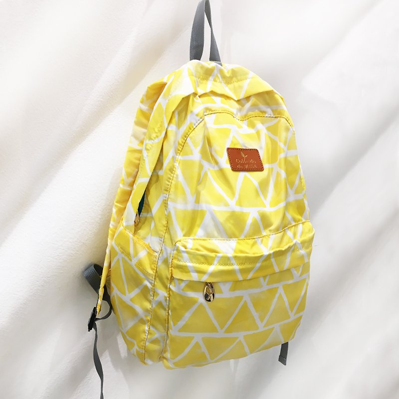 2019 new yellow triangle retro backpack folding travel lightweight geometry - กระเป๋าเป้สะพายหลัง - ไนลอน 