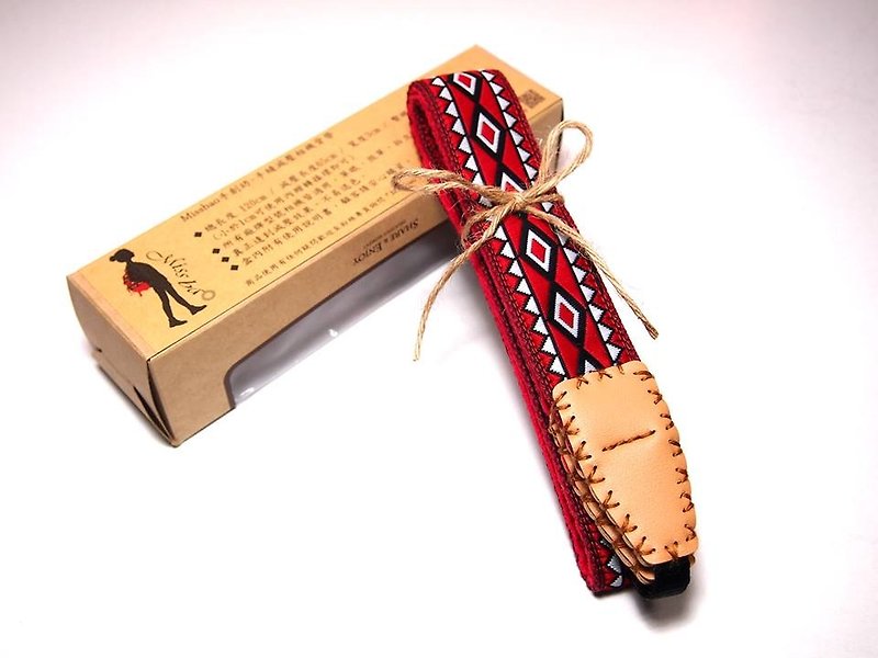 [Square] Missbao Hands sew camera strap decompression of Formosan Aborigines - Cameras - Cotton & Hemp Red