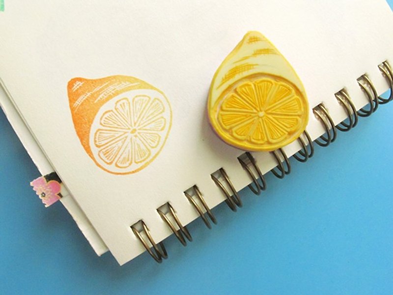 Apu Handmade Stamp Print Style Half Lemon Stamp【Orphan】 - ตราปั๊ม/สแตมป์/หมึก - ยาง 