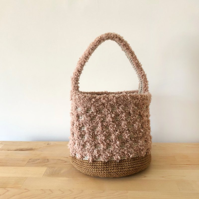 Handwoven bag - fluffy teddy bear bucket bag - Handbags & Totes - Polyester Brown