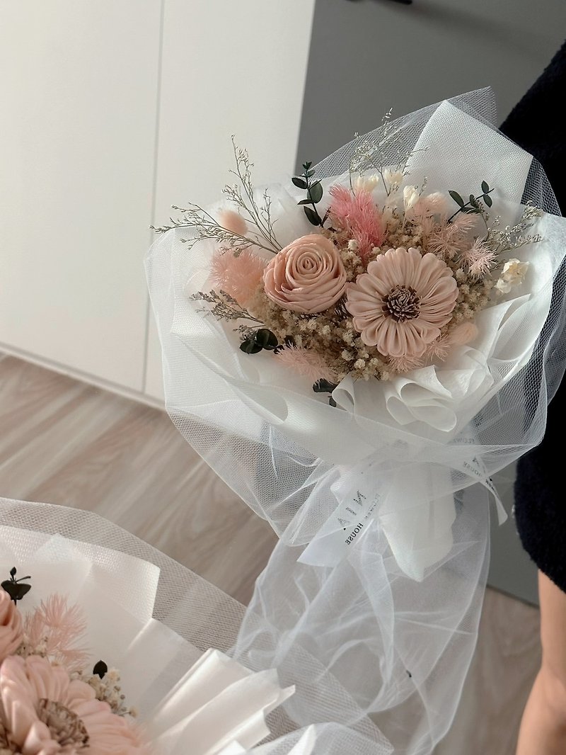 妮婭設計|快速出貨 韓式質感加紗小花束 - 乾燥花/永生花 - 植物．花 