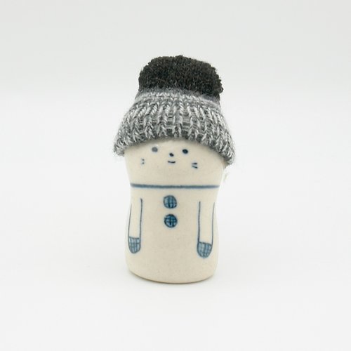 kyoto-jizodou 手作り陶人形 ニット帽をかぶったねこさん