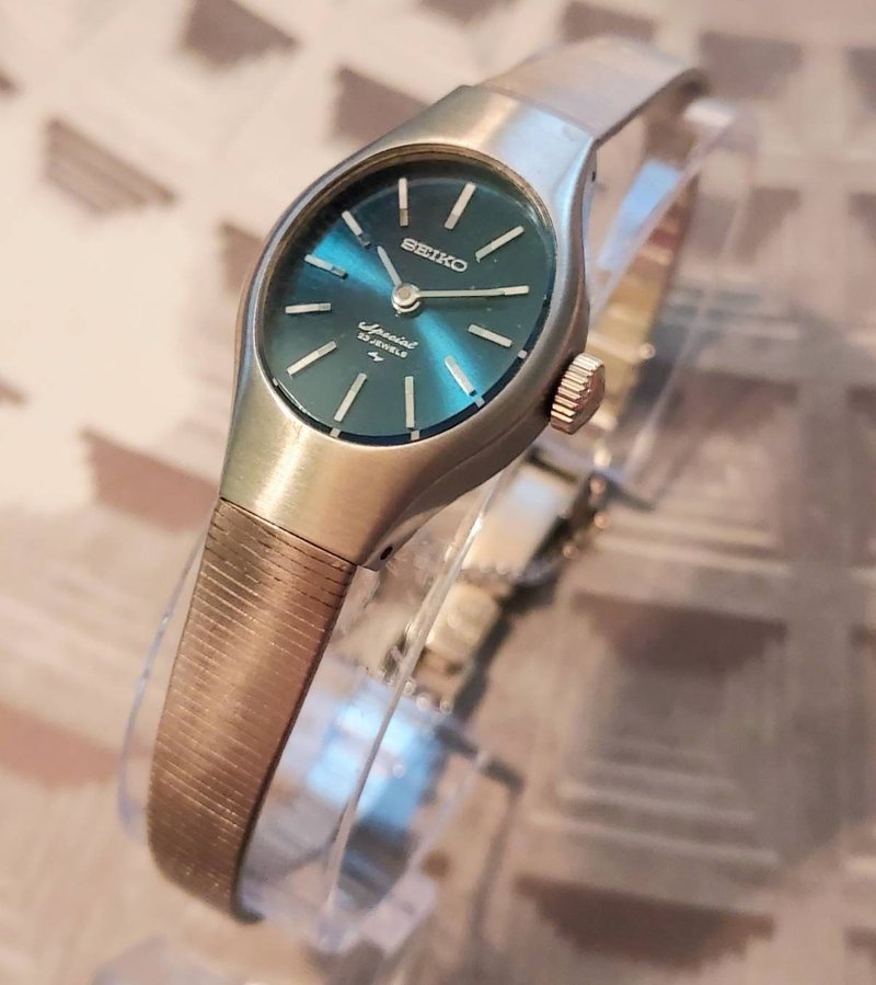 1970's 簡約風格 橢圓藍寶石錶盤 日本 Seiko 女用古董機械錶 - 女錶 - 其他金屬 藍色