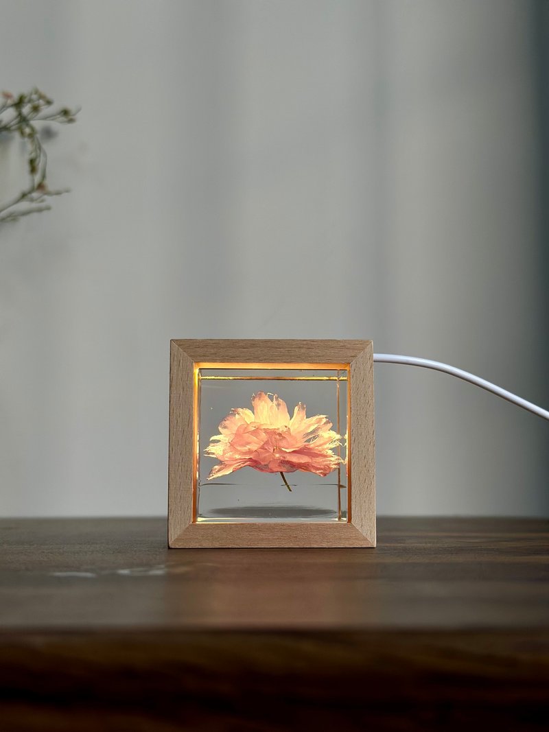 真花 \乾燥花 客製日本晚櫻永生花樹脂立方夜燈 - 擺飾/家飾品 - 樹脂 粉紅色
