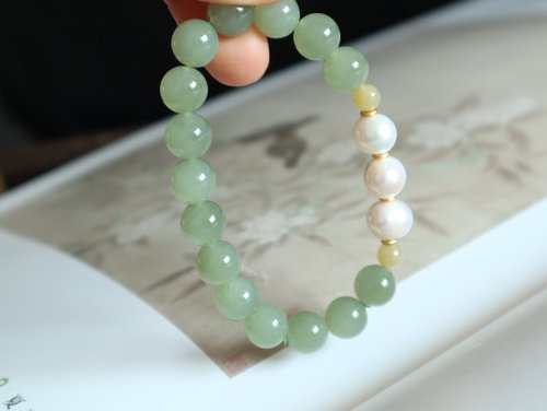 Angel's tears 天使之淚 Jewelry Design 天然和田玉 /和闐玉-冰晴水玉 天然珍珠和田玉糖料設計單圈手串s
