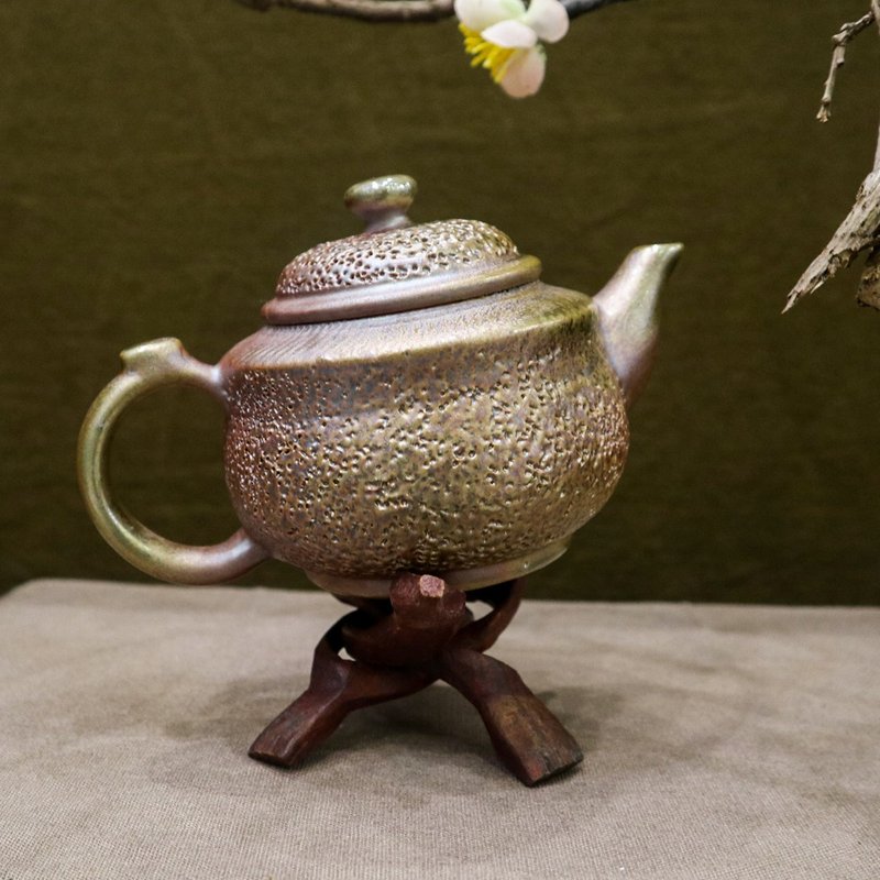 [New Pot Type] Autumn Mist Piaomiao hand-made wood-fired ice smoke pot 220cc ice smoke teapot wood-fired pot - ถ้วย - ดินเผา สีทอง