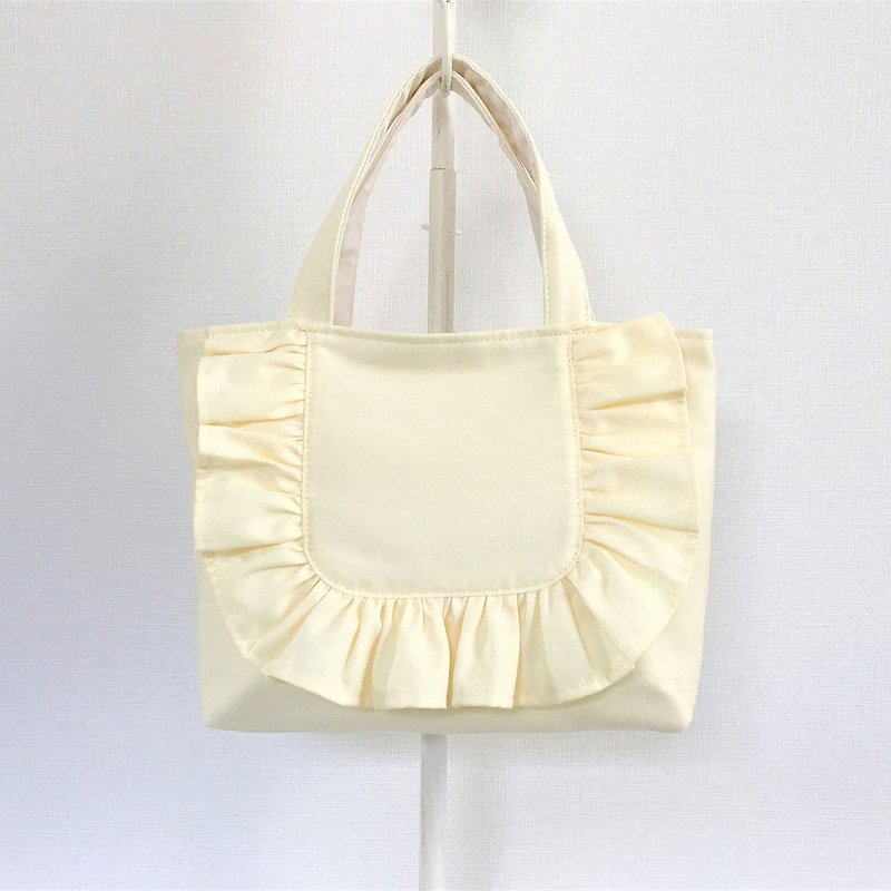 Round Frill Horizontal Tote Bag Citron Yellow - กระเป๋าถือ - ผ้าฝ้าย/ผ้าลินิน สีเหลือง