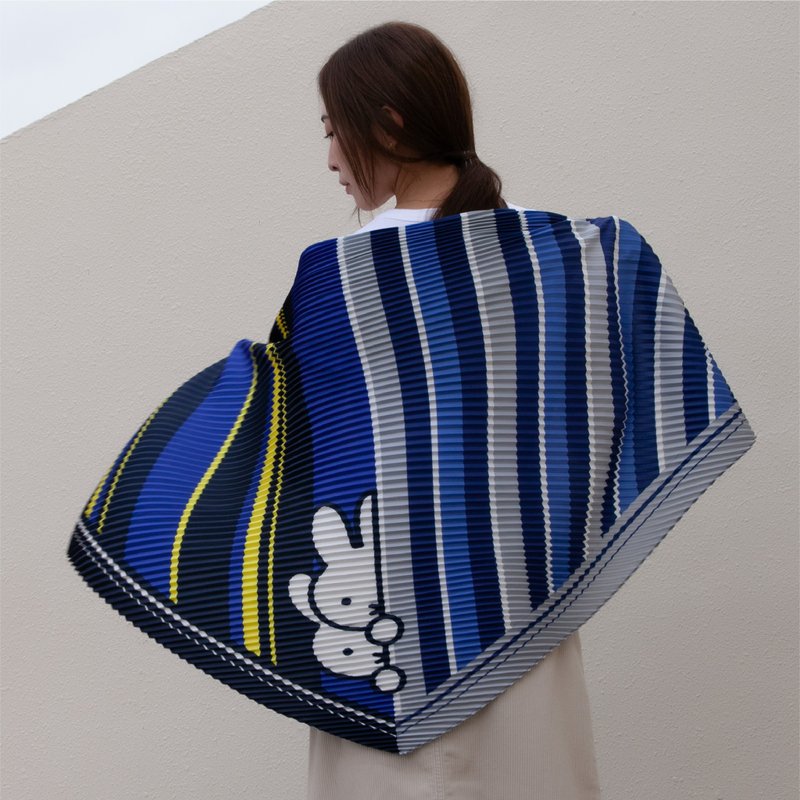 【Pinkoi x miffy】Errorism * Pleated Square (S)carf - Knit Scarves & Wraps - Polyester 