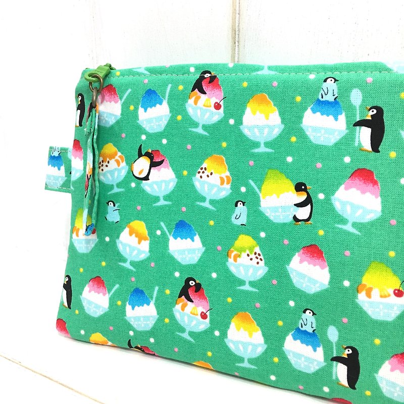 ✎ 日本布 | 扁型萬用袋/收納袋/工具袋 | 企鵝酷玩冰 - 化妝包/收納袋 - 棉．麻 