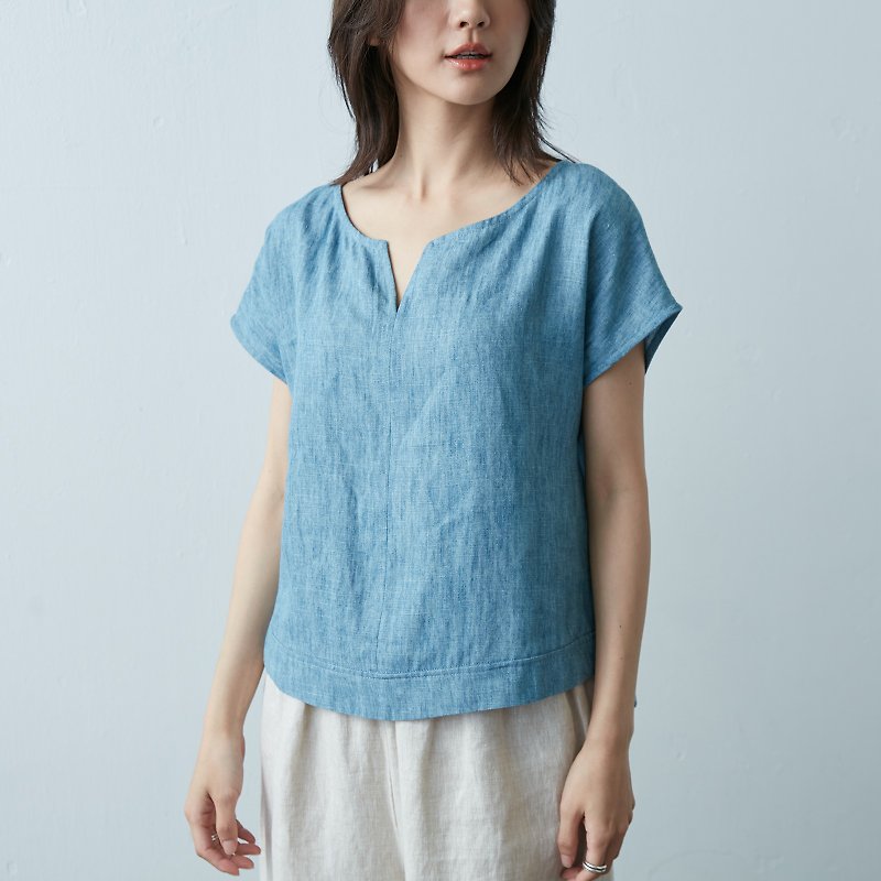 Signature v neck top - denim - เสื้อผู้หญิง - ผ้าฝ้าย/ผ้าลินิน สีน้ำเงิน