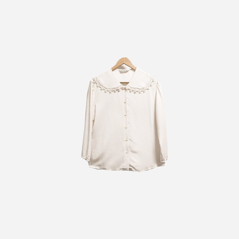Vintage lace collar white shirt 415 - เสื้อเชิ้ตผู้หญิง - เส้นใยสังเคราะห์ ขาว