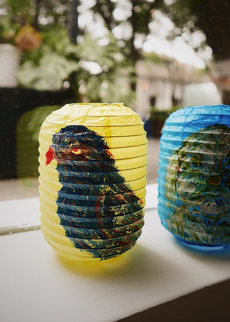 Human Zoo hand-painted lantern mini - ของวางตกแต่ง - กระดาษ 