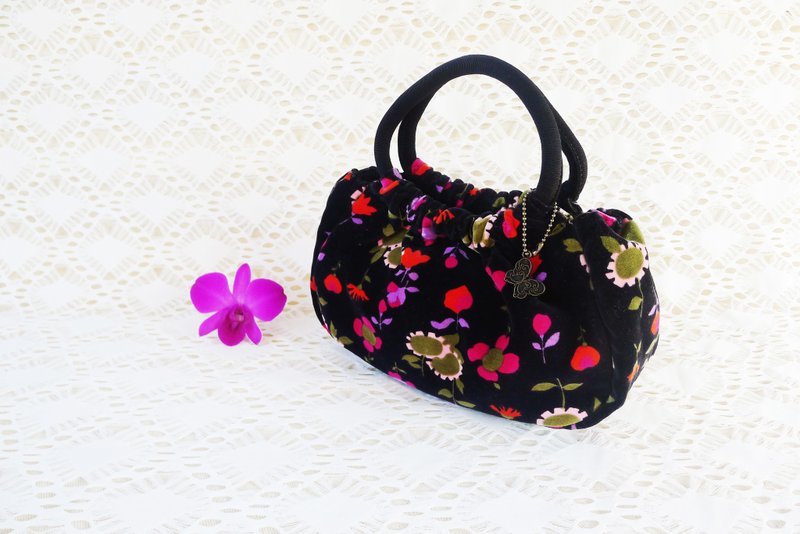 90s ANNA SUI Small Size Black Velvet with flowers printed top handle bag, boho - Handbags & Totes - Polyester Multicolor