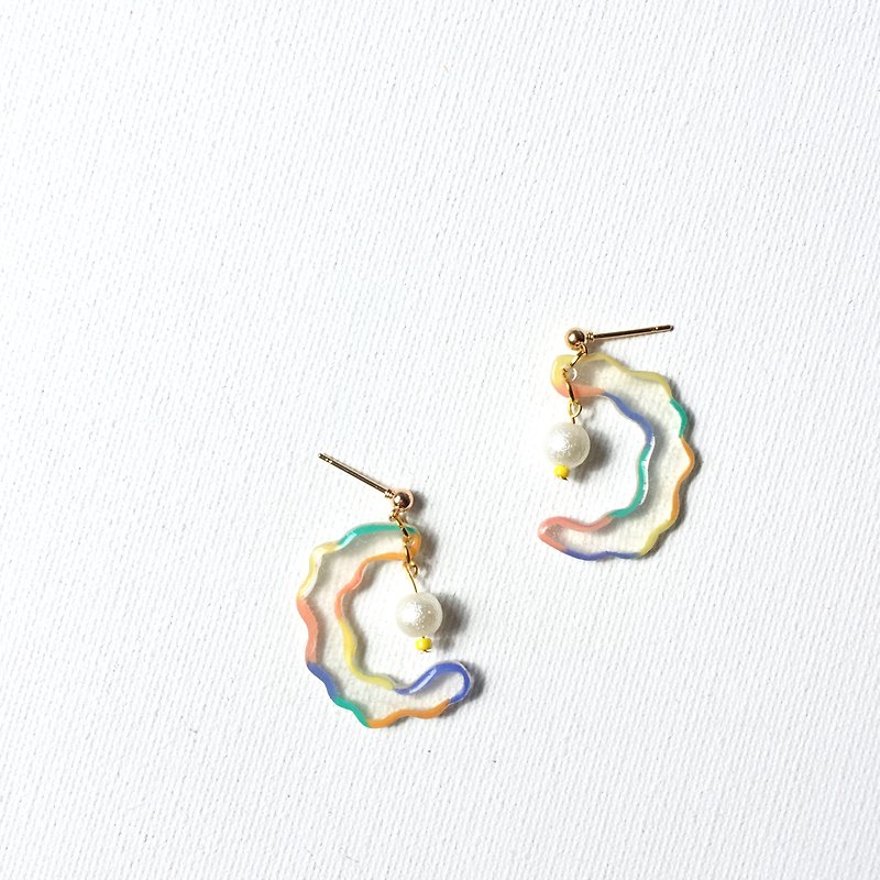 Wave ribbon Clip-On/pin earrings - Earrings & Clip-ons - Resin Transparent