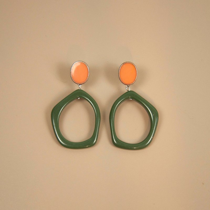 Orange and Army Green Square Earrings - ต่างหู - อะคริลิค สีเขียว