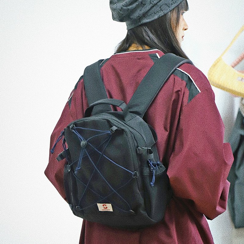 春遊系列雙肩後背包 登山徒步短途旅行戶外迷你背包 靜謐黑S碼 - 背包/後背包/書包 - 尼龍 黑色