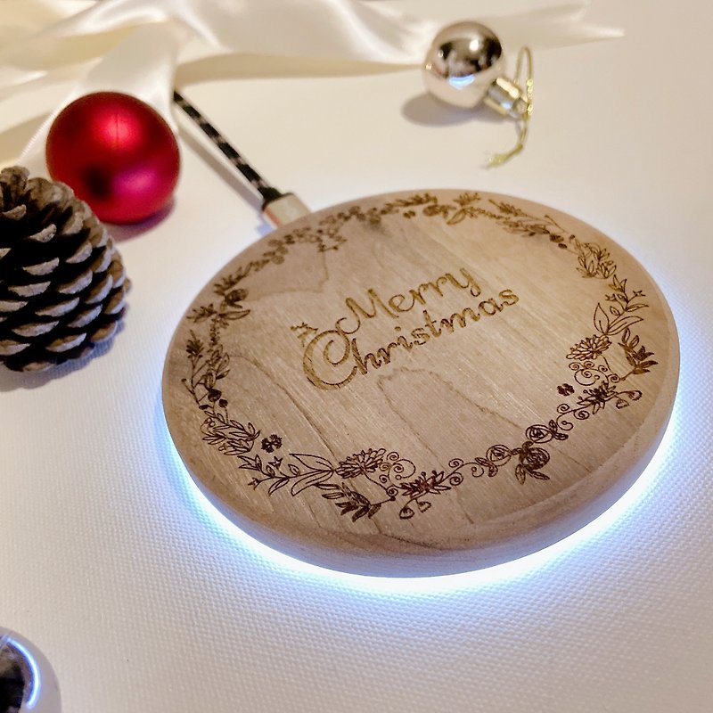 木頭 科技小物 咖啡色 - 【聖誕節限定】Motion LED胡桃木15W無線充電器 (客製化雷雕)