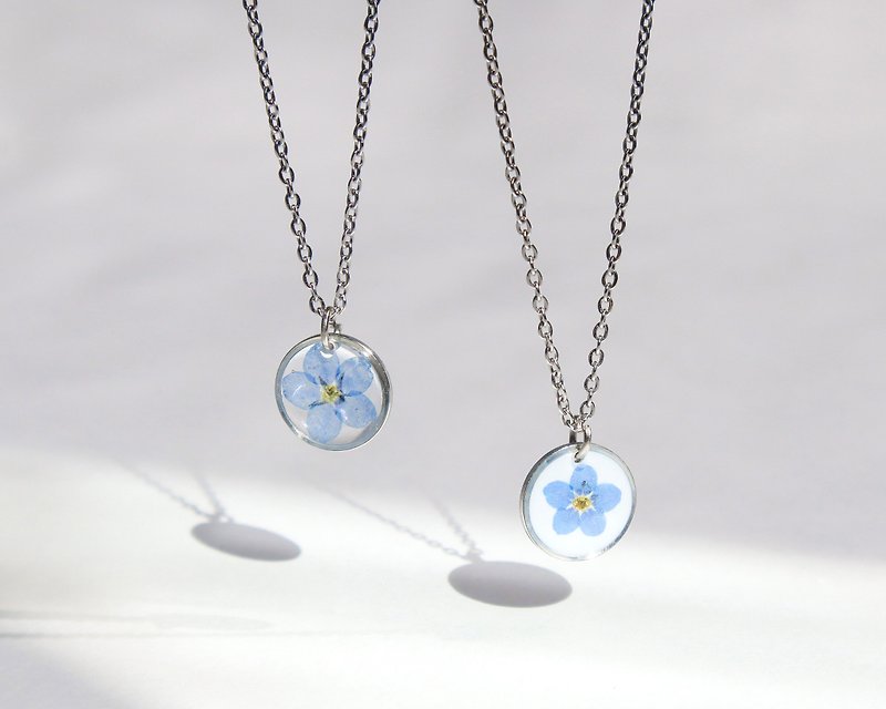 Pressed forget-me-not necklace, Real flower necklace, Flower steel necklace - Necklaces - Resin Transparent