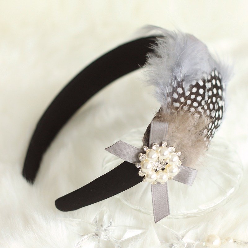 Feather with Ribbon Decoration Headband - เครื่องประดับผม - วัสดุอื่นๆ สีเทา
