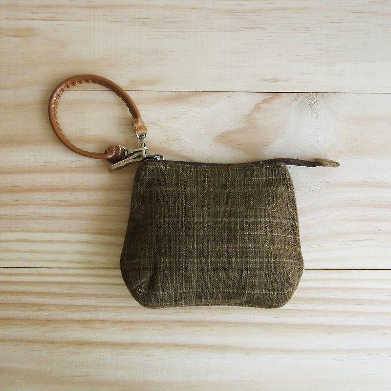Wristlet Purses Hand Woven and Botanical dyed  Cotton Brown Color 小钱包 - Clutch Bags - Cotton & Hemp Brown