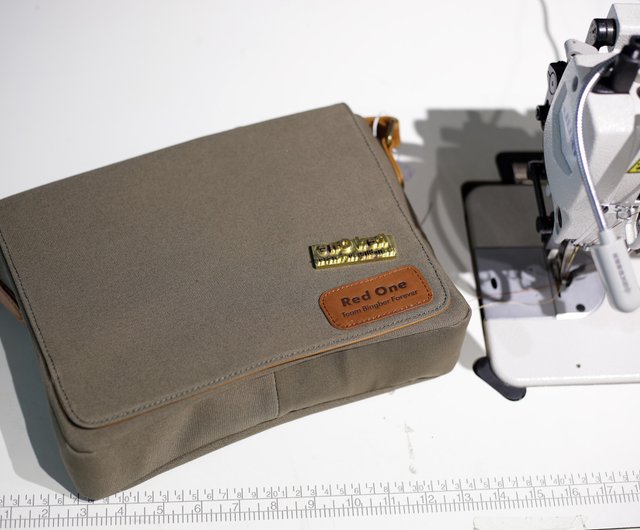 Heavy duty canvas store messenger bag