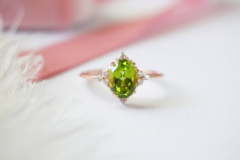 Natural Peridot Oval Silver 925 Ring with Rosegold plated - General Rings - Sterling Silver Green