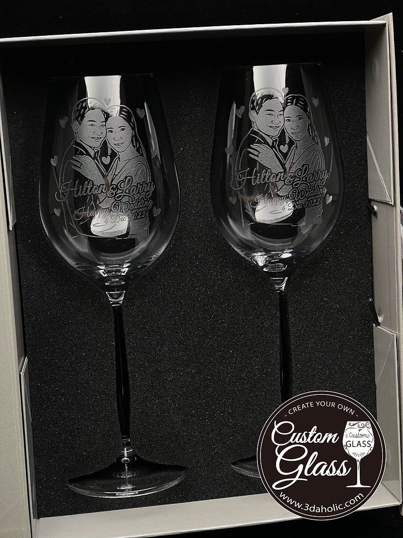 【Customized】Portrait wine glass engraving (pair) – real photo wine glass engraving - แก้วไวน์ - แก้ว สีใส