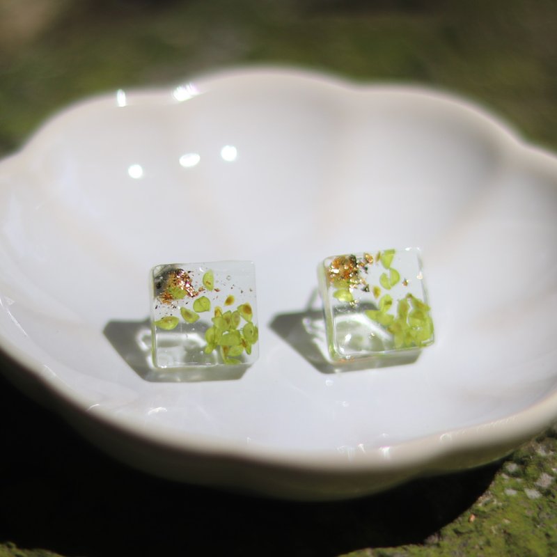 Glimmer Through the Leaves | Handmade Ice Cube Earrings | 925 - Earrings & Clip-ons - Plants & Flowers Transparent