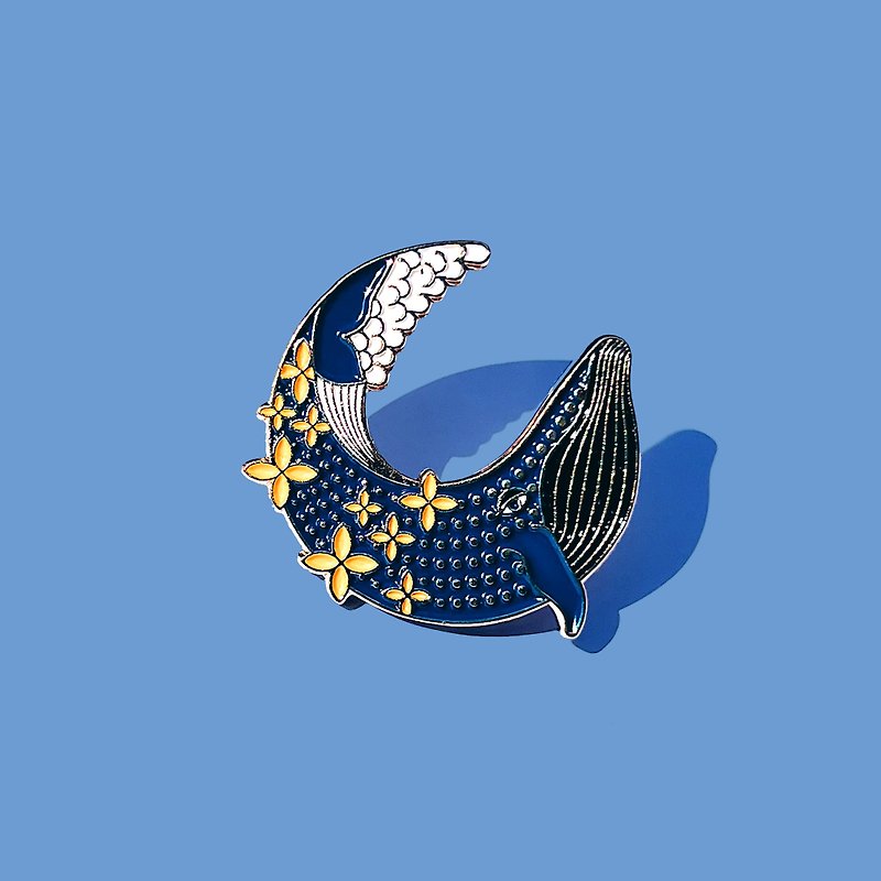 TOMORROW MYTH - Blue Whale - เข็มกลัด/พิน - โลหะ สีน้ำเงิน