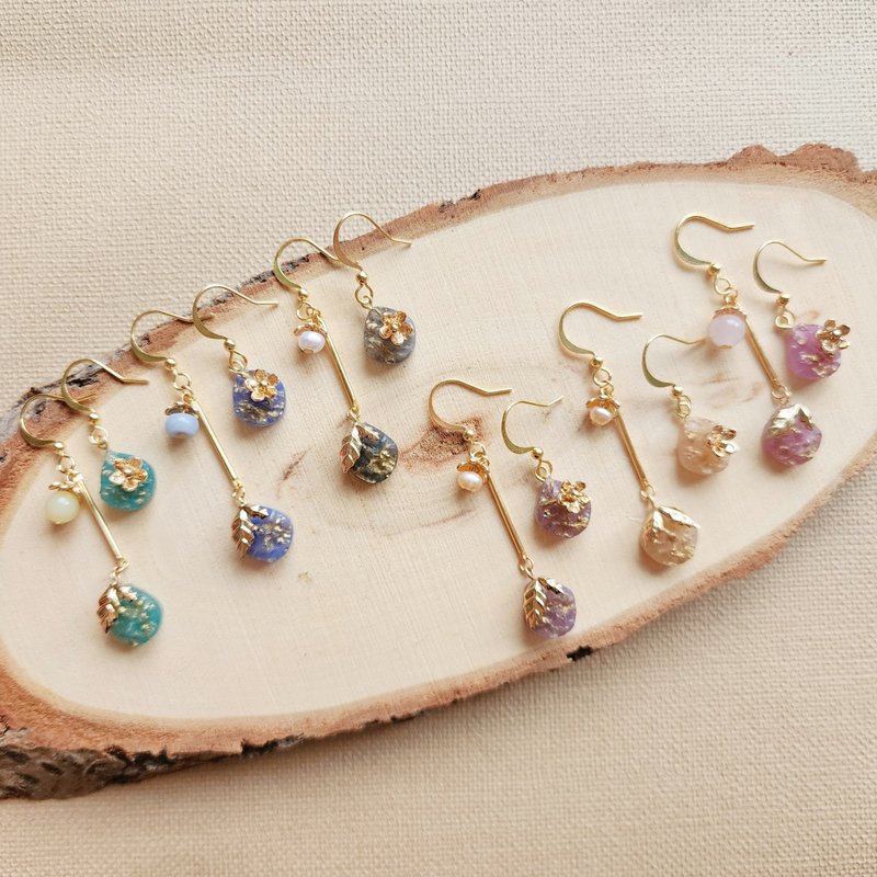 【Stone Flower】Mineral Resin Craft Earrings - Earrings & Clip-ons - Semi-Precious Stones Khaki