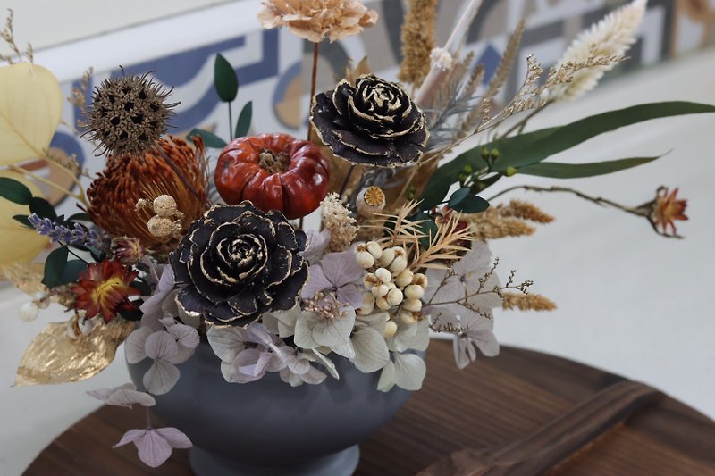 Industrial style beautiful pot withered pumpkin flower gift Sola diffuser series coffee shop decoration opening flower gift - ช่อดอกไม้แห้ง - พืช/ดอกไม้ สีเทา
