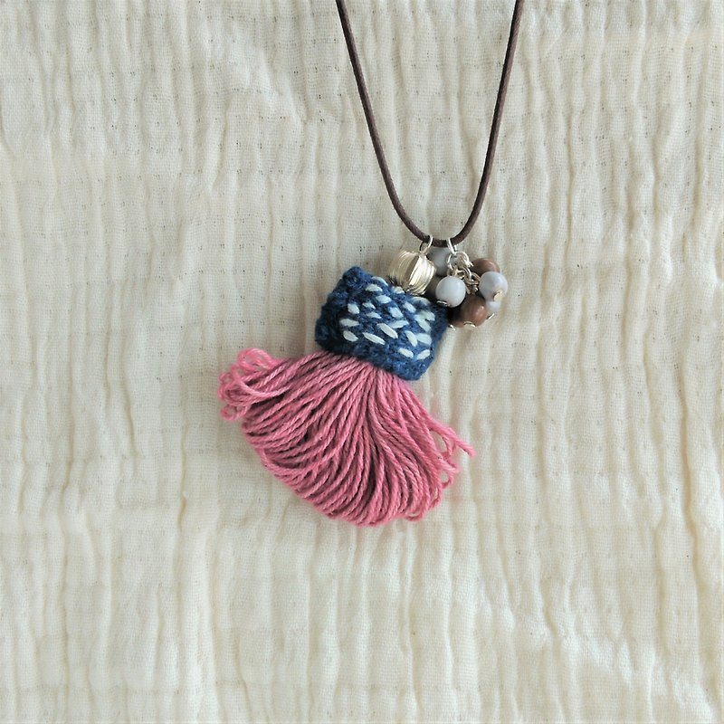 Pink Fringe Necklace / Karen Silver Handwoven Cloth Plant Dyed Thread Juzudama job's tears Tassel - Necklaces - Cotton & Hemp Pink