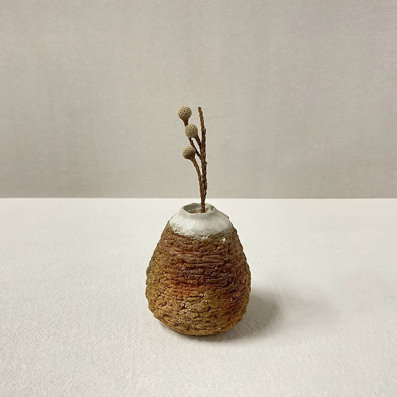 [Yong Cun Shao] Handmade ceramic small flower vases, living and home decorations - เซรามิก - เครื่องลายคราม หลากหลายสี