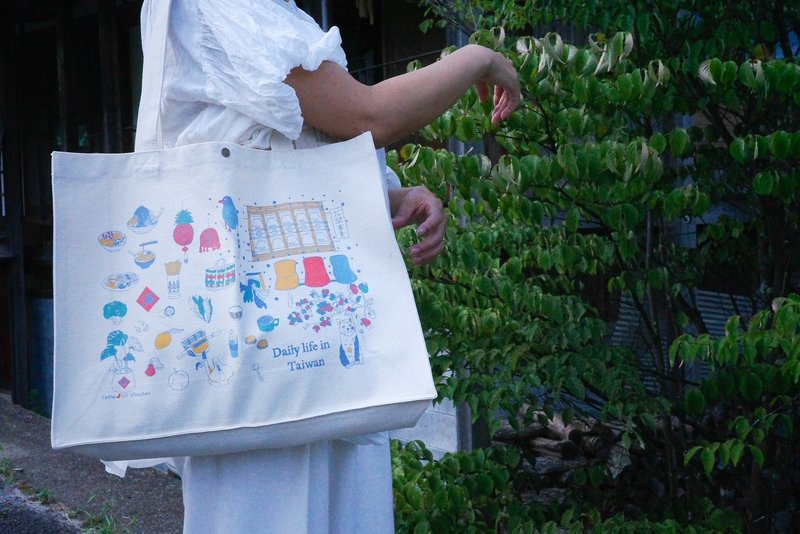 My Daily Life Large Tote Bag - กระเป๋าถือ - ผ้าฝ้าย/ผ้าลินิน ขาว