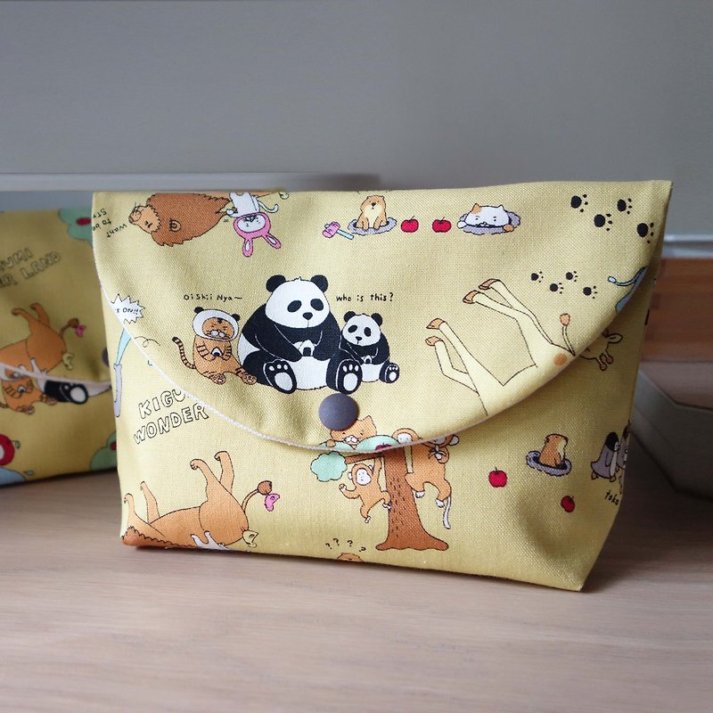 [Zoo] Yellow Cosmetic Bag Miscellaneous Bag Storage Bag Panda Lion Cat Giraffe - Toiletry Bags & Pouches - Cotton & Hemp Yellow