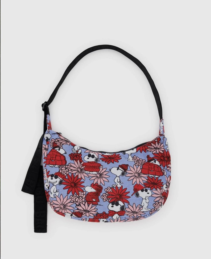 BAGGU - Nylon Crossbody Moon Bag - Floral Snoopy (Co-branded by Peanuts) - กระเป๋าแมสเซนเจอร์ - วัสดุกันนำ้ หลากหลายสี