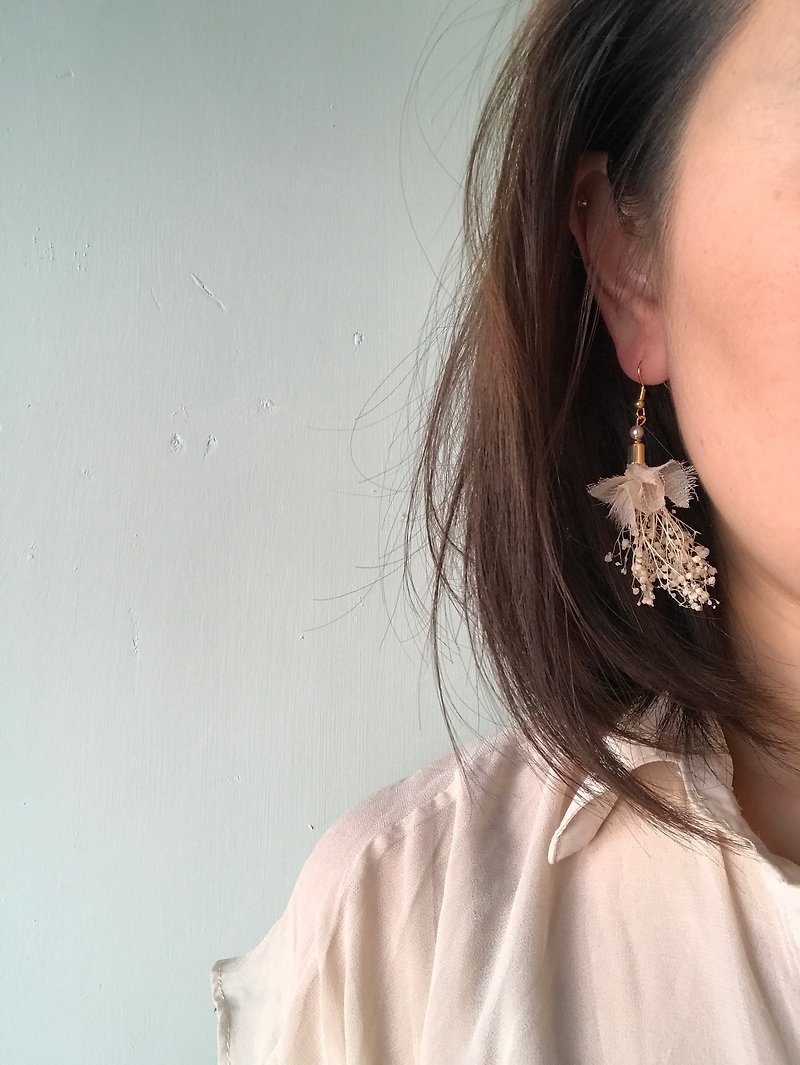 Floral Earrings , Flower Earrings , Artificial Flower Earrings , Jewellery  - Earrings & Clip-ons - Plants & Flowers Khaki