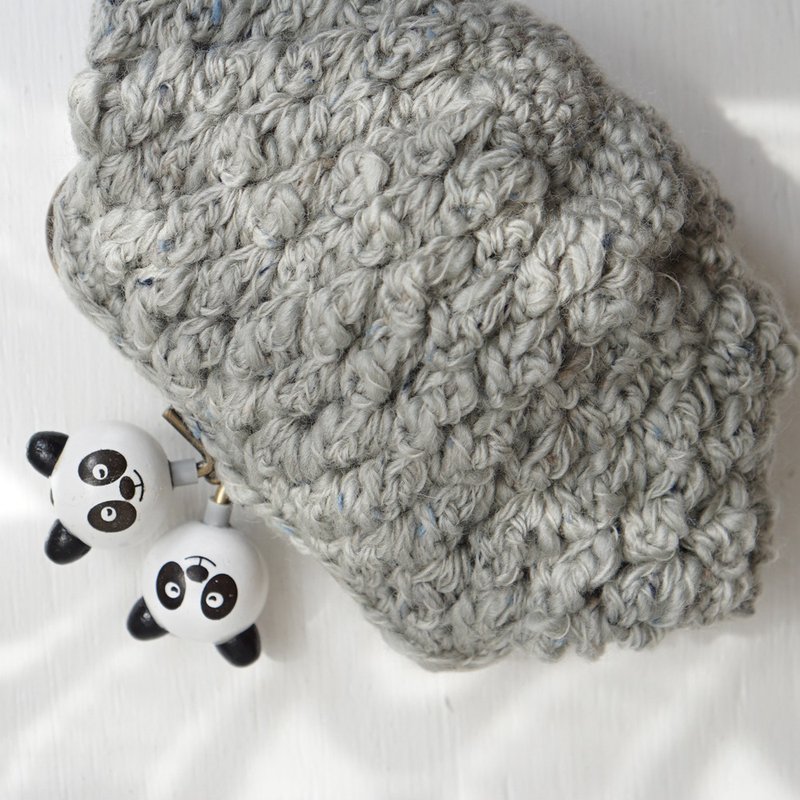Ba-ba handmade Popcorn crochet pouch No.C1477 - 化妝包/收納袋 - 其他材質 灰色