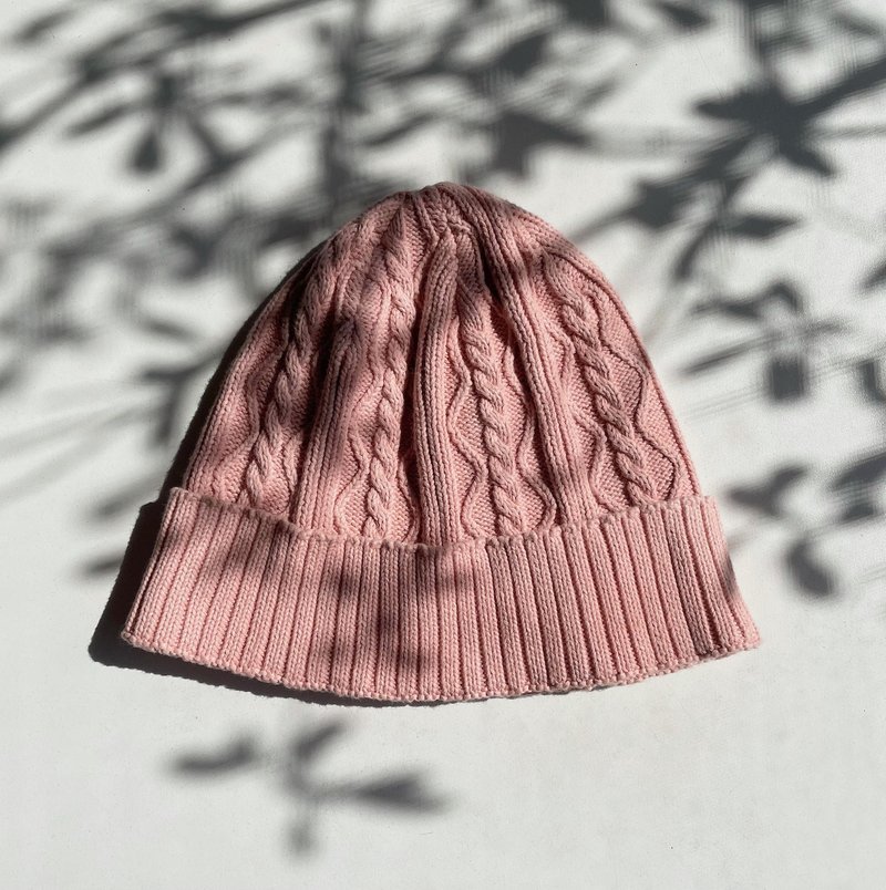 Sakura 桜色 泥染ケーブル編みコットンニット帽 Mud dyed Cable knitted cap cotton - 帽子 - 棉．麻 粉紅色