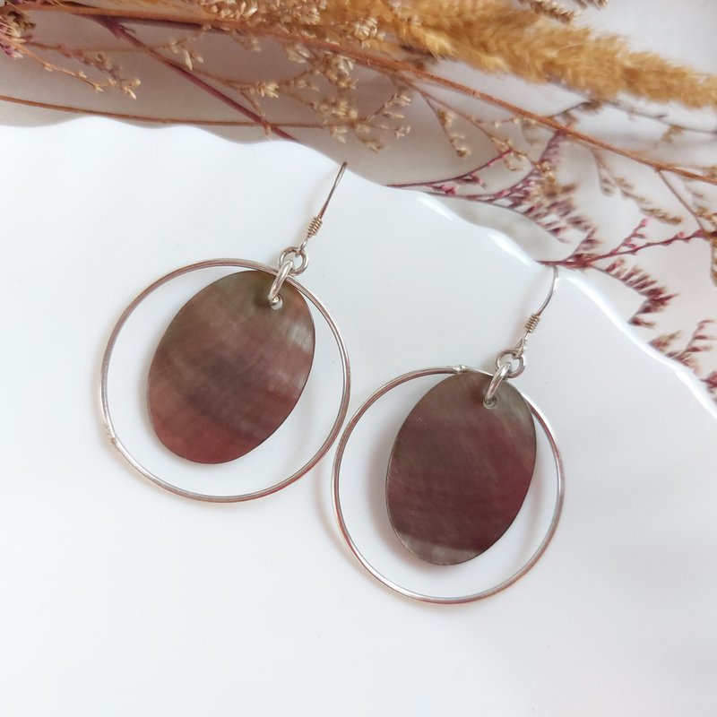 s925純銀 天然黑貝耳環 | 手作客製 手鍊 項鍊 耳飾 飾品 - 耳環/耳夾/耳骨夾 - 貝殼 
