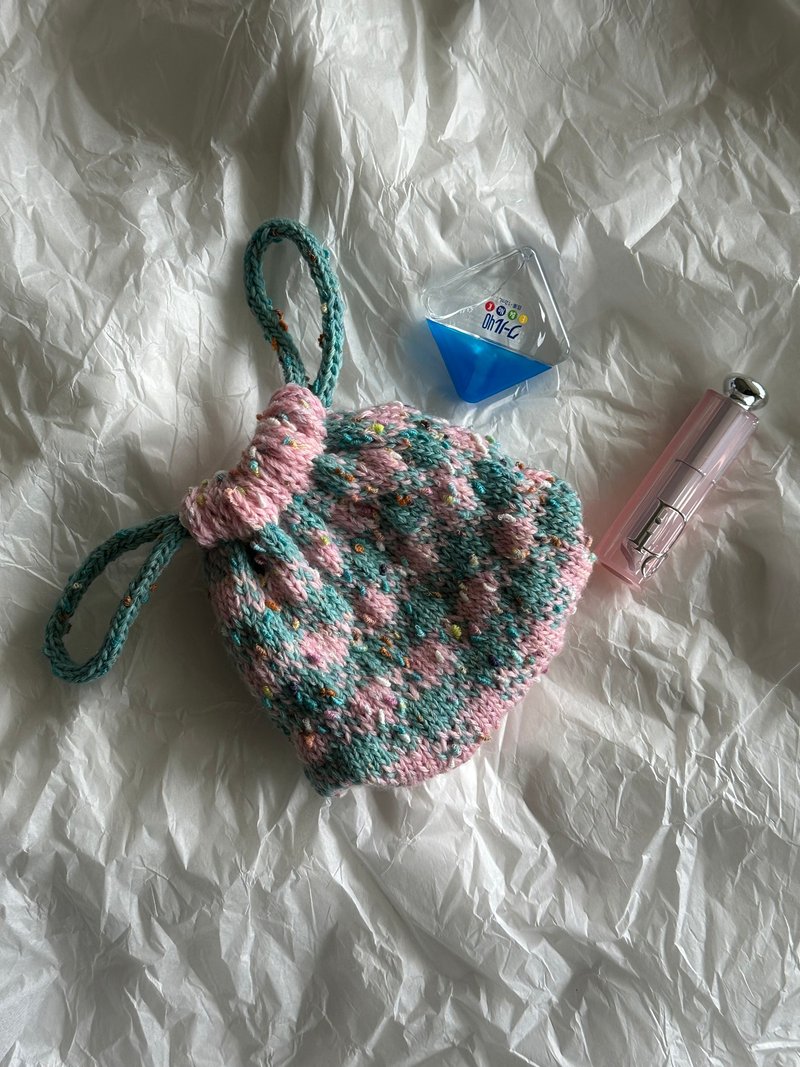 Handcrafted knit pouch with a cute, multi-colored plaid pattern and a drawstring closure. - กระเป๋าหูรูด - ขนแกะ สึชมพู