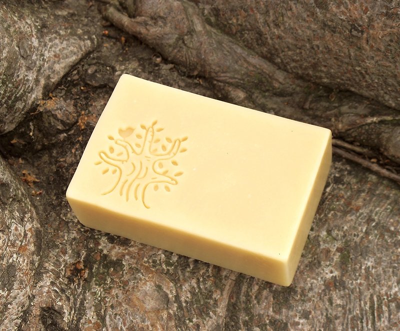 Classic soy milk soap - สบู่ - พืช/ดอกไม้ ขาว